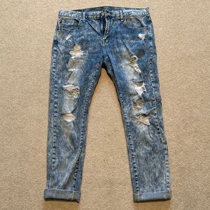 AEO Light Wash Ripped Skinny Jeans 36x32